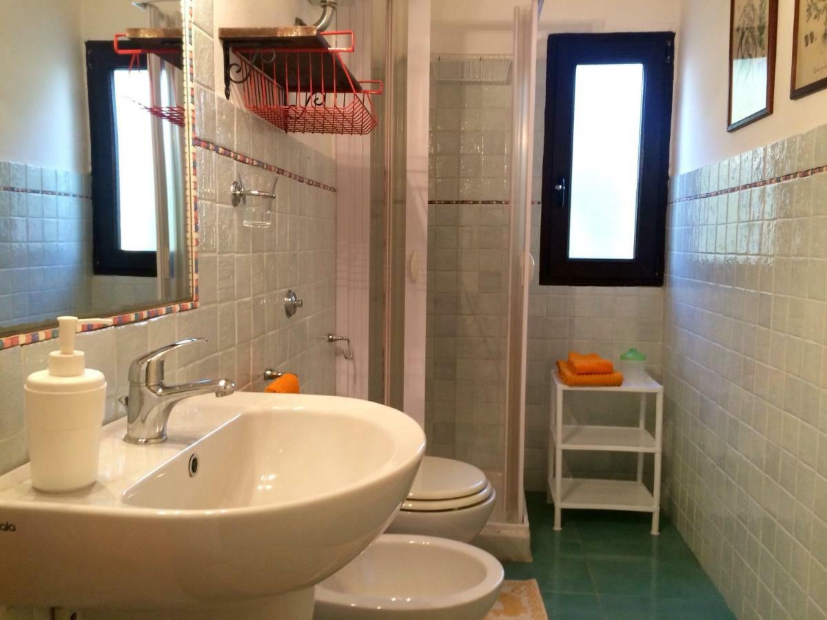 Casa Del Mirto Bianco Villa Chia Bagian luar foto